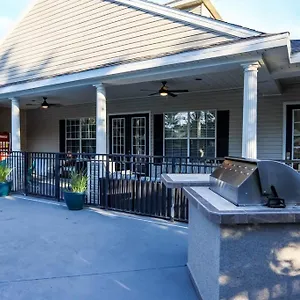 Apartment Lux 2bd 2ba Minutes From The Water, Pensacola